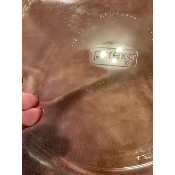 Vintage Pyrex 9.5" Deep Dish Pie Plate (229), Crimped Edges, Fluted Handles - Picture 4 of 4